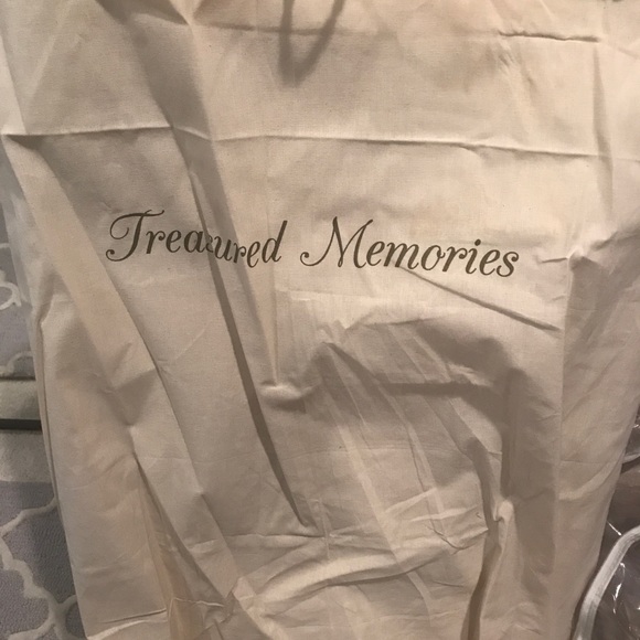 BADGLEY MISCHKA Wedding Gown! - Picture 4 of 8